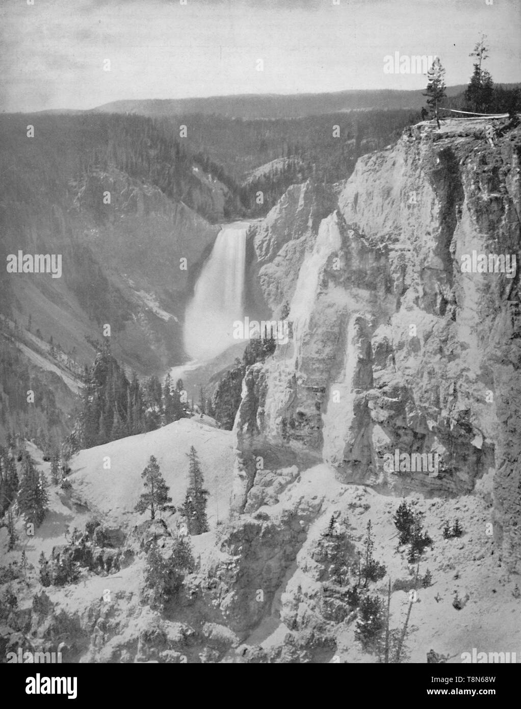 "Lower Falls des Yellowstone, Wyoming', c 1897. Schöpfer: Unbekannt. Stockfoto