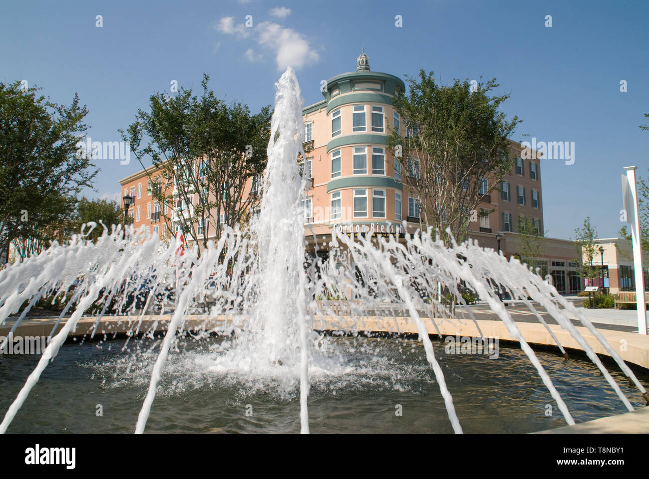 Die Market Common ist eine Immobilienentwicklung, die auf einem ehemaligen US-Luftwaffenstützpunkt in Myrtle Beach South Carolina errichtet wurde. Stockfoto