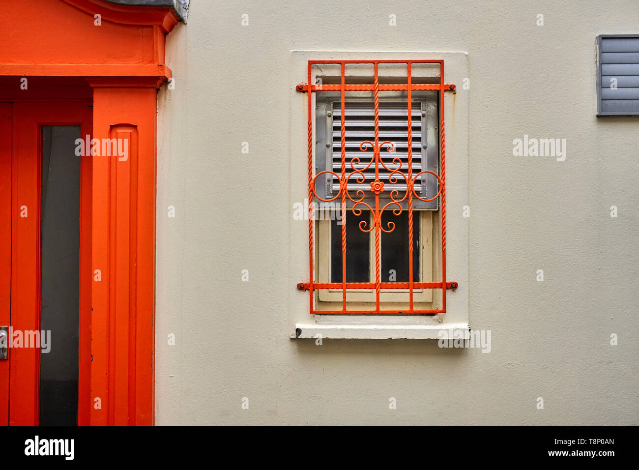 Schmiedeeisen Fenster Detail in Merchants Square, Ennis, County Clare, Irland Stockfoto