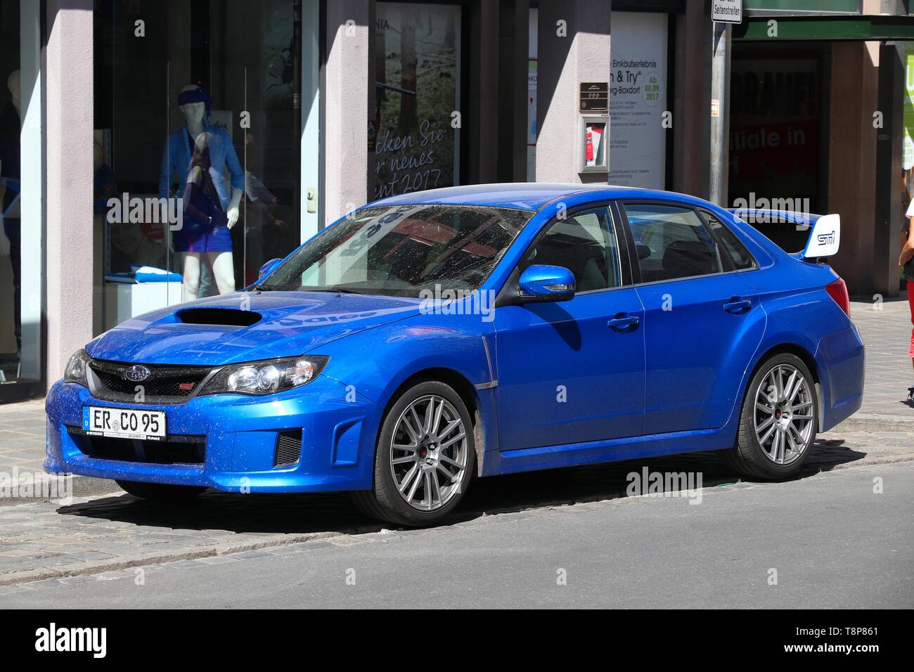 Nürnberg, Deutschland - Mai 6, 2018: Blau Subaru Impreza WRX STI Sports sedan Auto in Deutschland geparkt. Es wurden 45,8 Millionen Autos in Deutschland ( Stockfoto