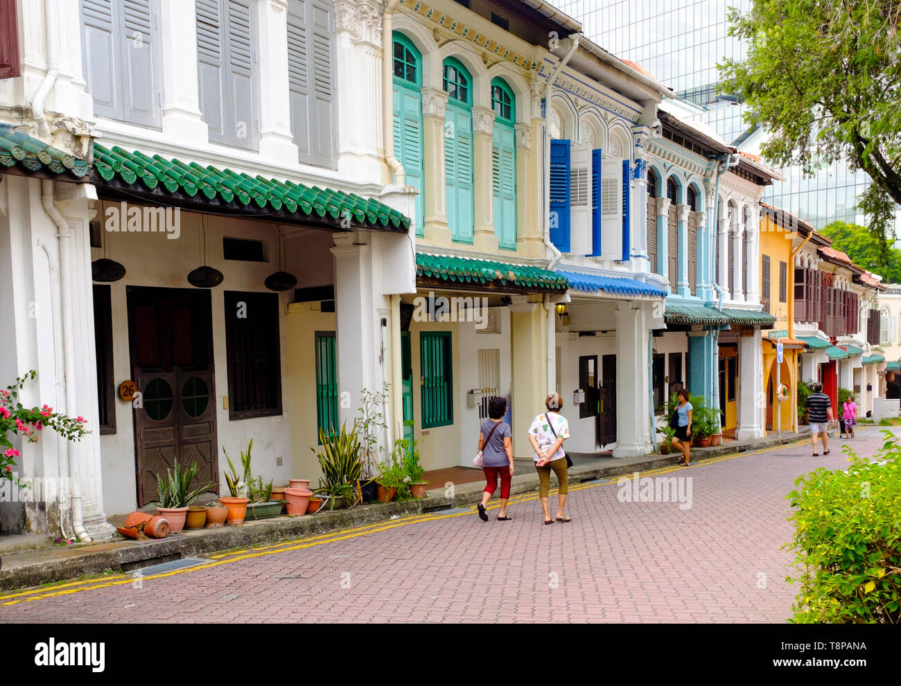 Farbenfrohe historische Terrasse Häuser entlang Emerald Hill Rd in Singapur Stockfoto