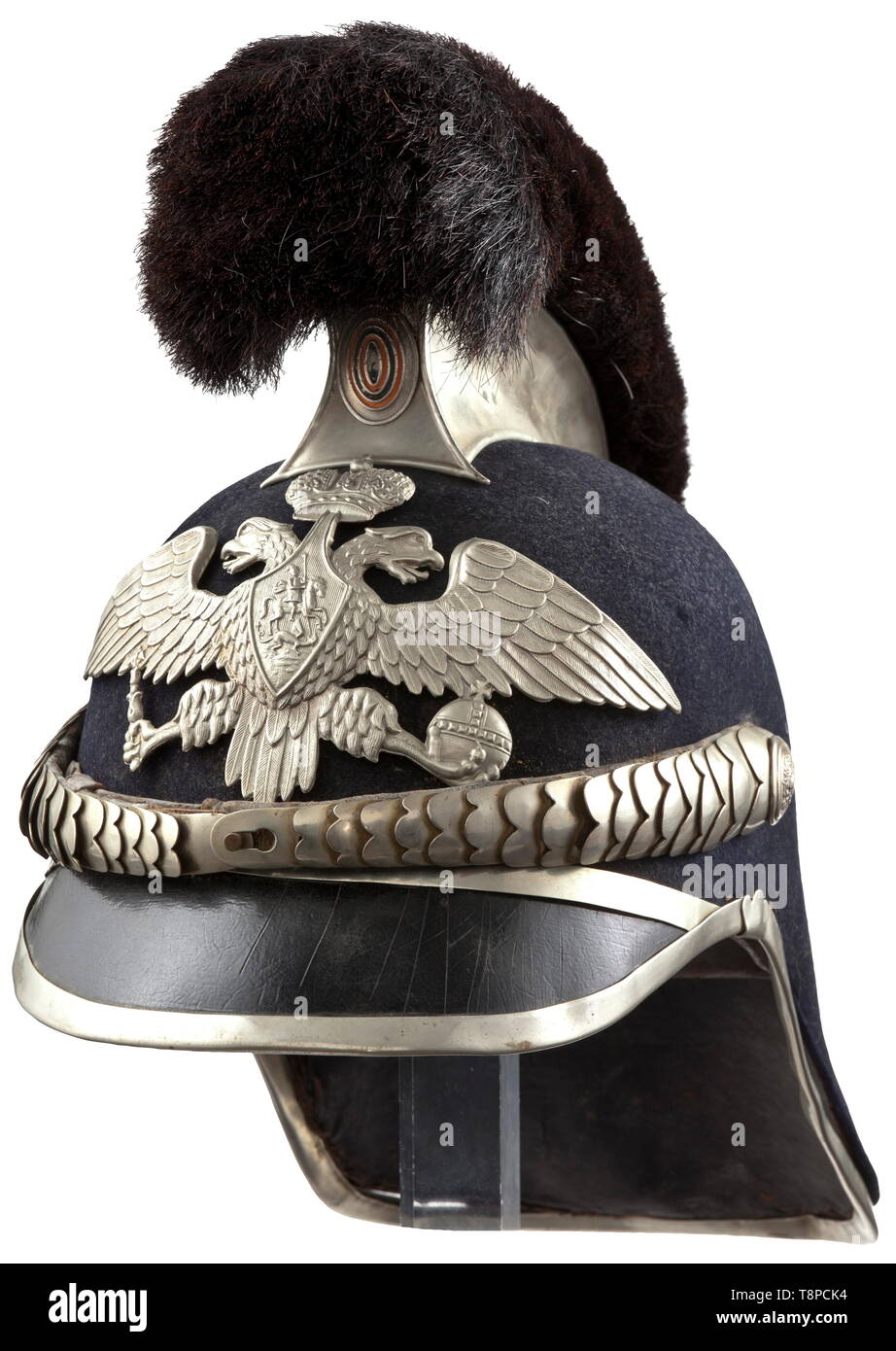 Eine russische Helm für die besondere Inspektorengruppe des montierten Land, Festung, Abteilung und der Polizei, von 1911 an Filz, Leder front Visor, silberfarbenen Kamm mit rosshaar Crest, Leder-backed chinscales, Rosetten mit der zaristischen Doppeladler. Angewendet, versilberte Doppeladler. Schweißband aus Leder. Guter Zustand. historischen, historische, 20. Jahrhundert, Additional-Rights - Clearance-Info - Not-Available Stockfoto