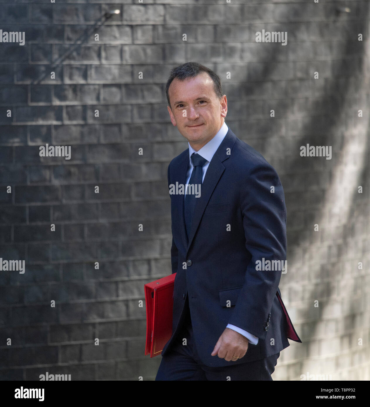 London, Großbritannien. 14. Mai 2019. Alun Cairns, Staatssekretär für Wales, in Downing Street für die wöchentliche Kabinettssitzung. Credit: Malcolm Park/Alamy Leben Nachrichten. Stockfoto