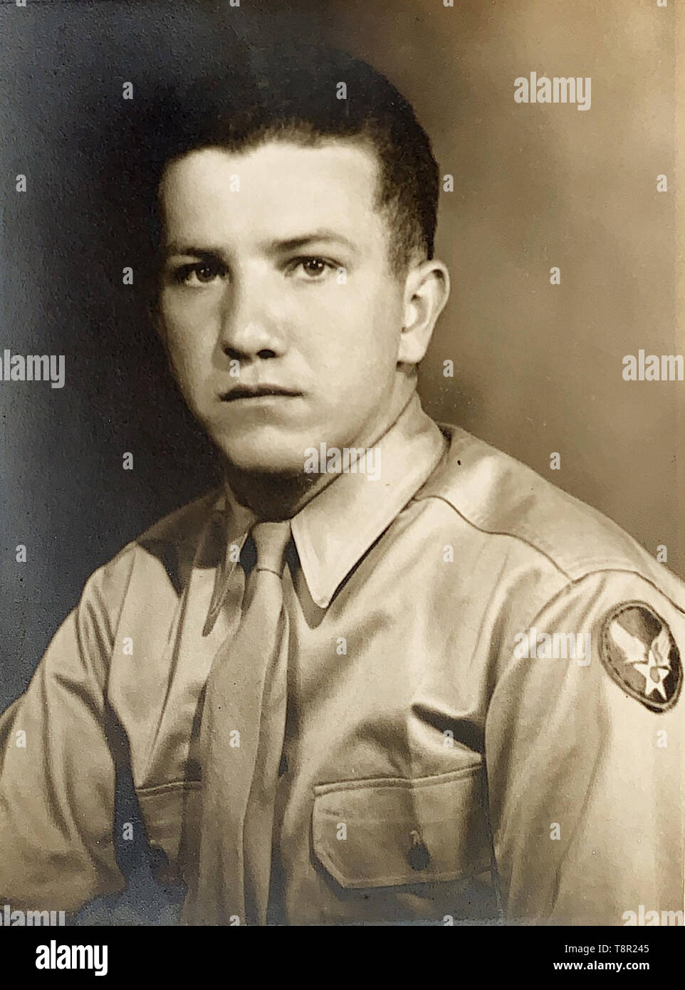 New York, USA. 14 Mai, 2019. James Bryant ist dargestellt in Illinois, USA, 1946. James Bryant wird nie vergessen, den Tag, als seine 93-jährige Vater zurück zu seinem Schlafzimmer ging und kam zurück mit einem Flug Aktentasche mit Papieren auf die Ausbildung und die Aufgaben nahm er als US-Flying Tiger Pilot während des Weltkrieges II Als 'erstaunliche' noch 'bescheiden' Mann und ein liebender Vater, James Bryant keine detaillierte Beweise über seine Kriegserfahrung zeigen, bis vor ungefähr drei Jahren, der Sohn erinnert. Quelle: Xinhua/Alamy leben Nachrichten Stockfoto