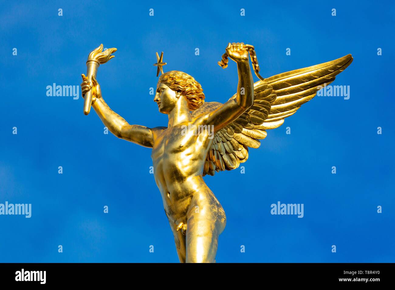 Frankreich, Paris, Place de la Bastille, Spalte im Juli, der Genie de la Liberte, vergoldeter Bronze Skulptur von Auguste Dumont Stockfoto
