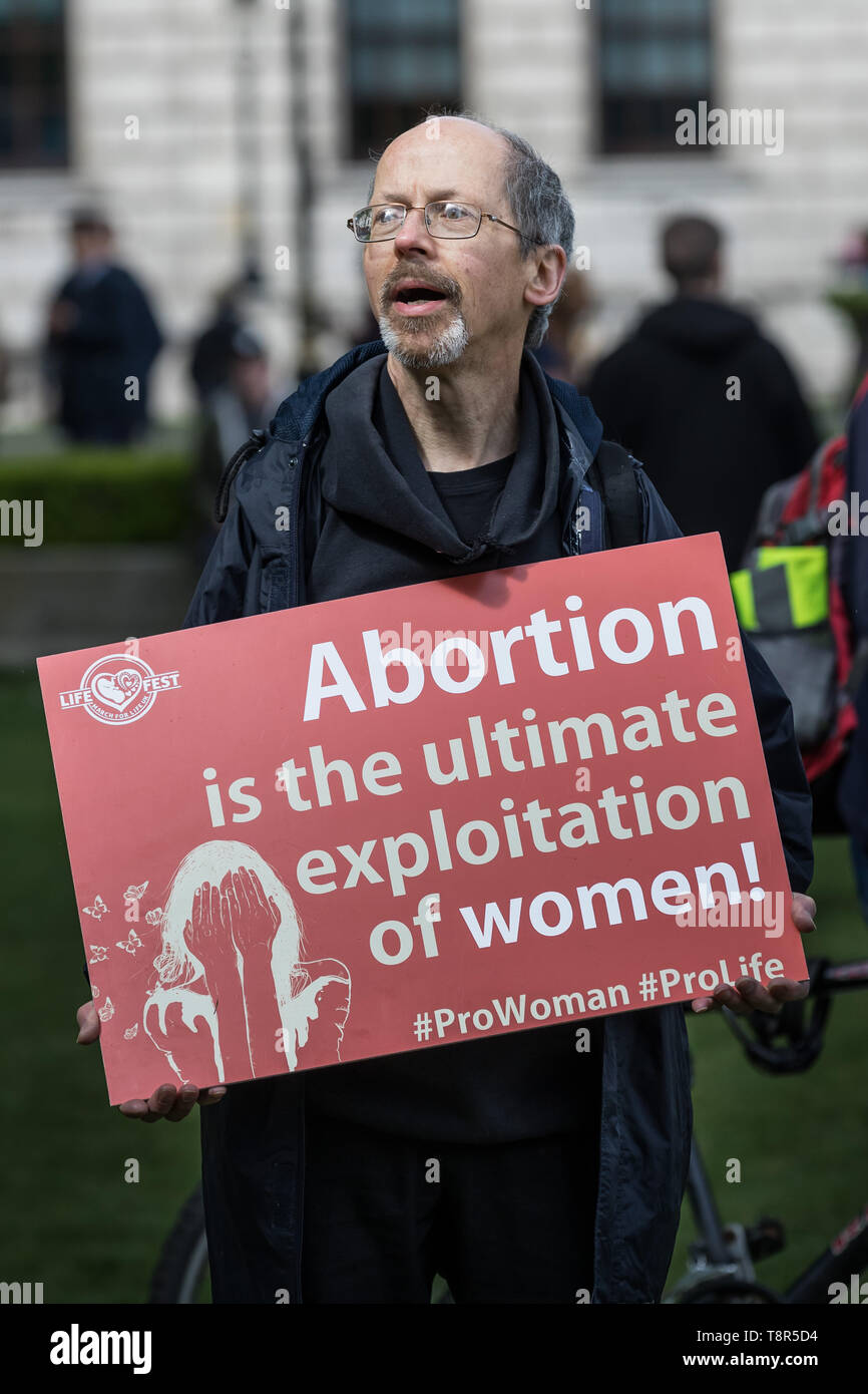 'March für anti Life UK' - Abtreibung Protestmarsch von pro-leben christliche Gruppen einschließlich der gute Rat Netzwerk- und Marsch für das Leben in Großbritannien. Stockfoto