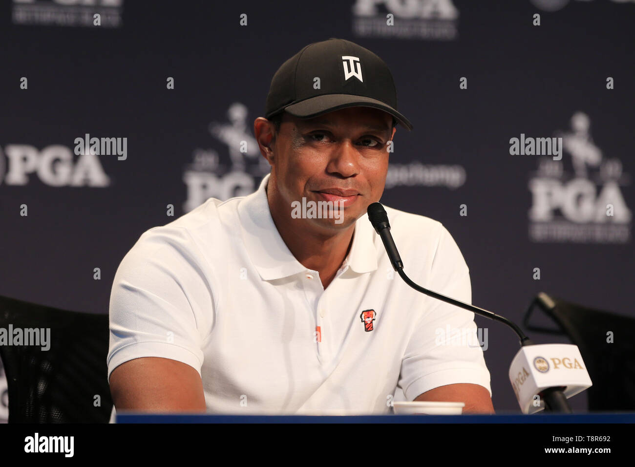 Mai 14, 2019 - Bethpage, New York, United States - Tiger Woods spricht zu den Medien während einer Pressekonferenz in der 101 PGA Meisterschaft am Bethpage Black. (Bild: © Debby Wong/ZUMA Draht) Stockfoto