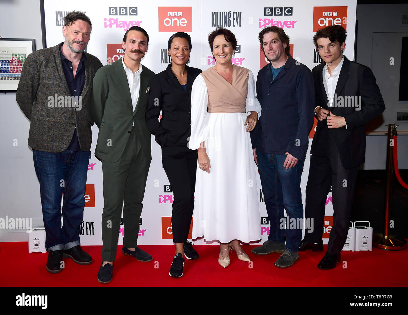 Julian Barratt, Henry Lloyd-Hughes, Nina Sosanya, Fiona Shaw, Owen McDonnell und Edward Bluemel die Teilnahme an der Tötung Eve Saison 2 photocall an Curzon Soho, London statt. Stockfoto