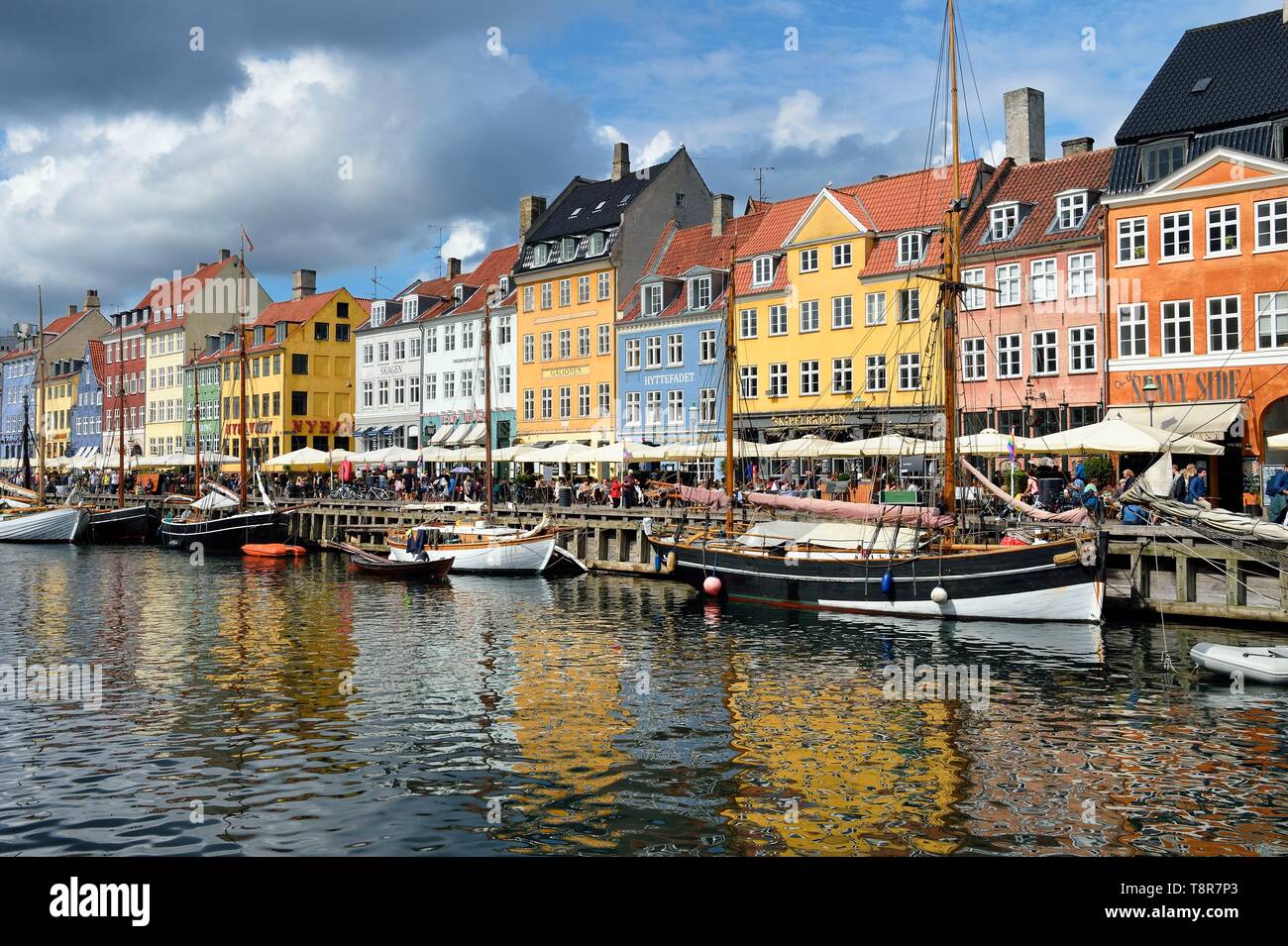 Dänemark, Seeland, Kopenhagen, Nyhavn (neuer Hafen), bunte Fassaden der Nyhavn Wharf Stockfoto