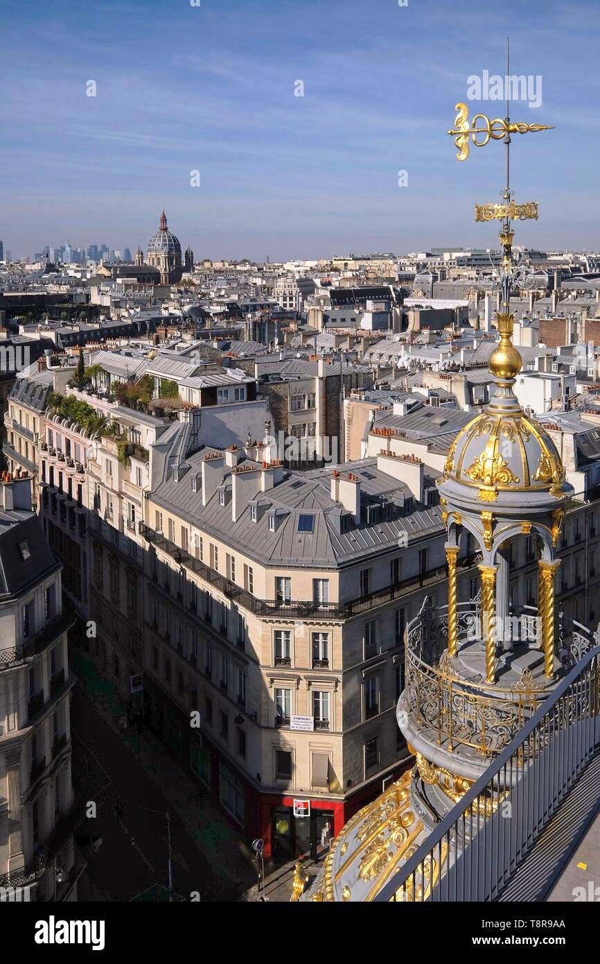 Frankreich, Paris, dem Boulevard Haussmann Saint-Augustin, Blick auf die Kirche von der Terrasse des Kaufhauses Le Printemps am Boulevard Haussmann Stockfoto