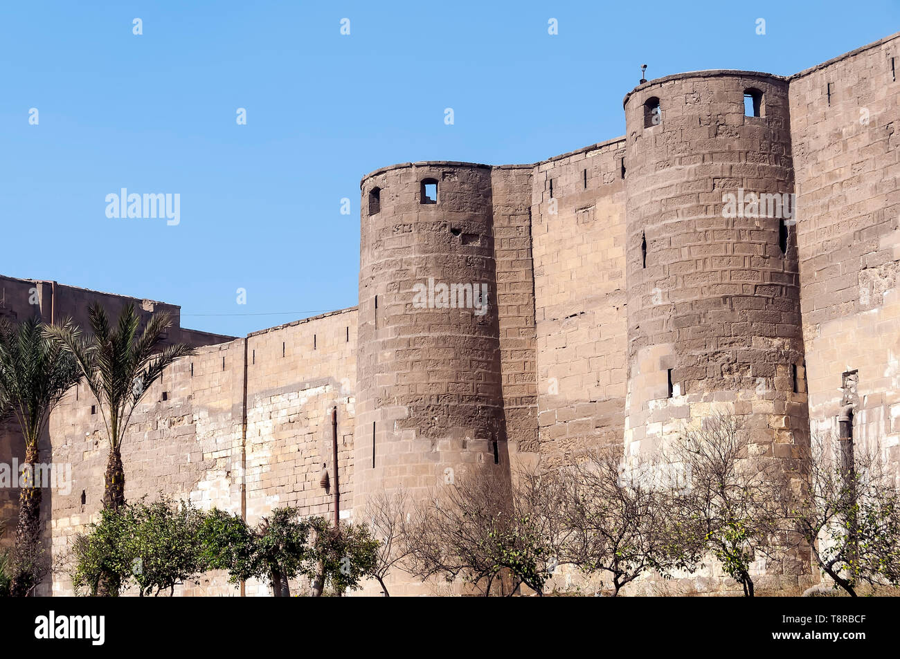 Mauern und Türme der Zitadelle von Salah El Din oder Saladin Zitadelle in Kairo Ägypten Stockfoto