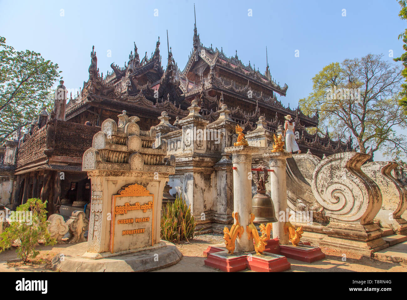 Das Golden Palace Kloster in Mandalay Stockfoto