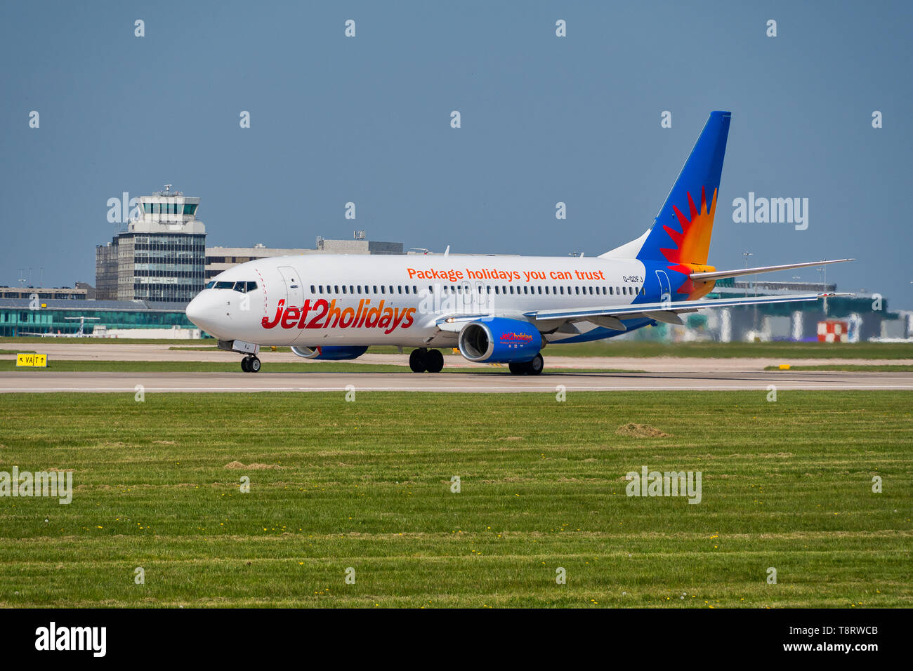 MANCHESTER, Großbritannien - 20 April, 2019: Jet2 Boeing 737-804 Urlaub Fertig zum Abflug Stockfoto