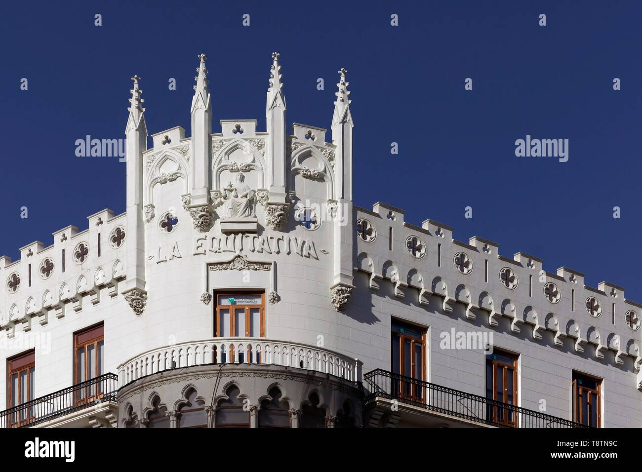 Fassade, historische Gebäude La Equitativa, neo-gotischen, Plaça de l'Ajuntament, Valencia, Spanien Stockfoto