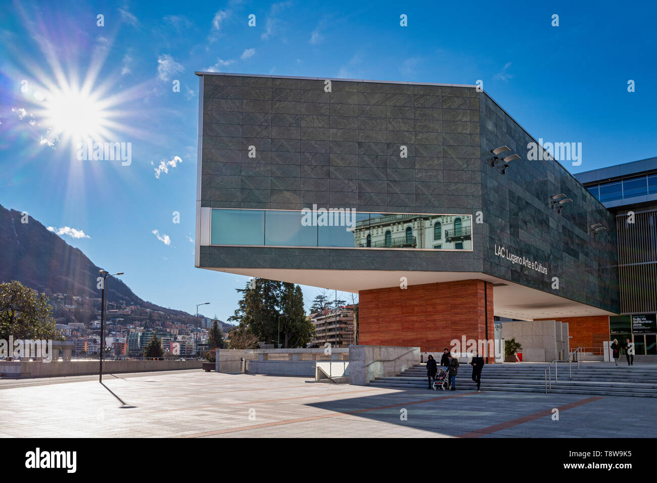 Lugano Arte e Cultura (LAC) ist ein kulturelles Zentrum mit Musik, Video und Performance Kunst im Jahr 2015 in Lugano in der Schweiz eröffnet. Die LAC-Center Stockfoto
