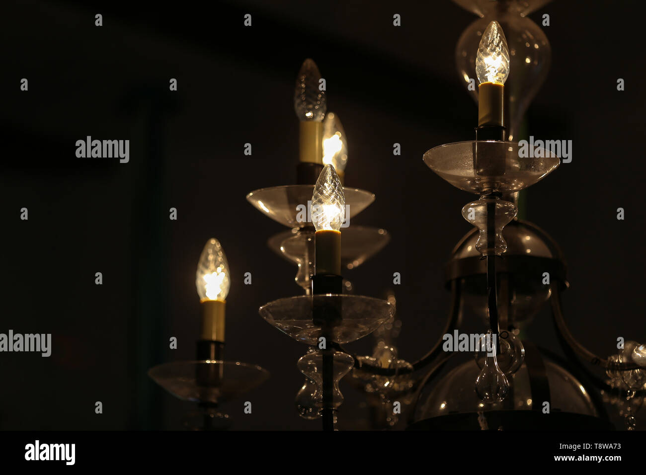 Lampen Auf Dunklem Hintergrund Stockfotos Lampen Auf