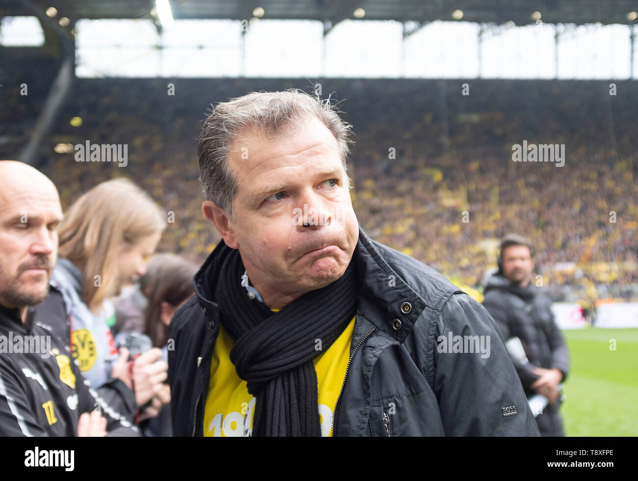 Dortmund, Deutschland. 12. Mai 2019. Die DO-Cup Gewinner Team von 1989, Andreas Moeller (Mv? Ller). Fussball 1. Fussballbundesliga, 33. Spieltag, Borussia Dortmund (DO) - Fortuna Düsseldorf (D) 3:2, am 11.05.2019 in Dortmund/Deutschland. ##DFL-Bestimmungen verbieten die Verwendung von Fotografien als Bildsequenzen und/oder quasi-Video## € | Nutzung der weltweiten Kredit: dpa/Alamy leben Nachrichten Stockfoto