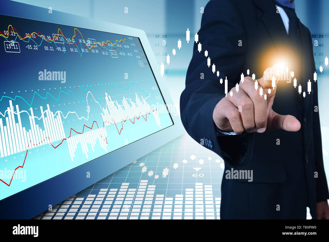 Business Mann das Berühren der Aktienkurs Stockfoto