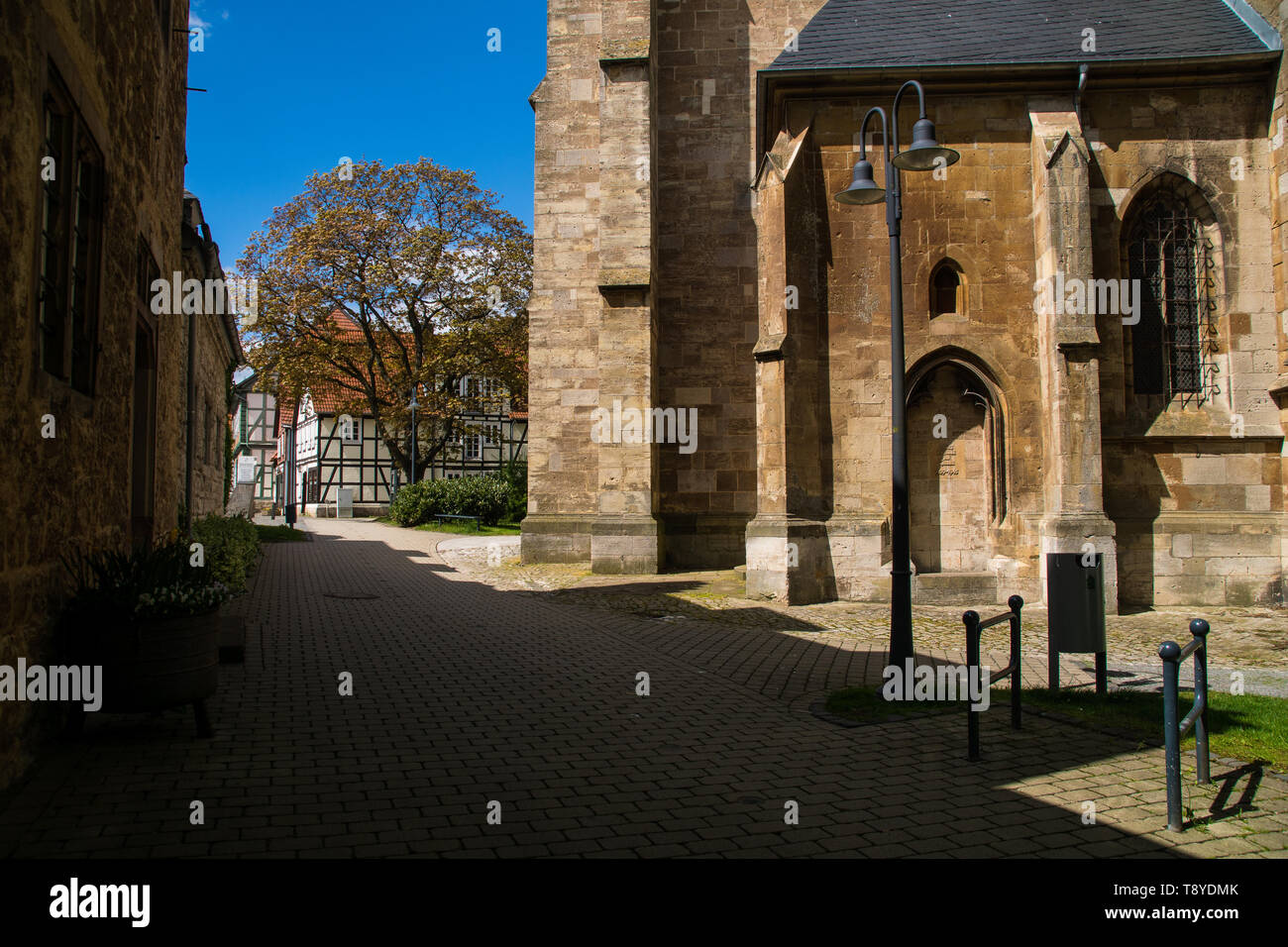 Blick auf die Stadt an der Kirche St. Kilian in der deutschen Stadt Korbach Stockfoto