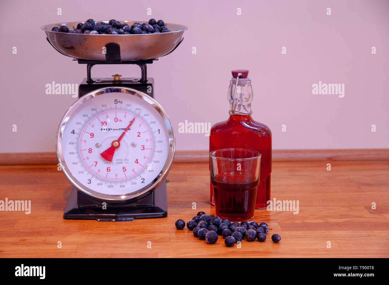 Gin Beere Stockfotos und -bilder Kaufen - Alamy