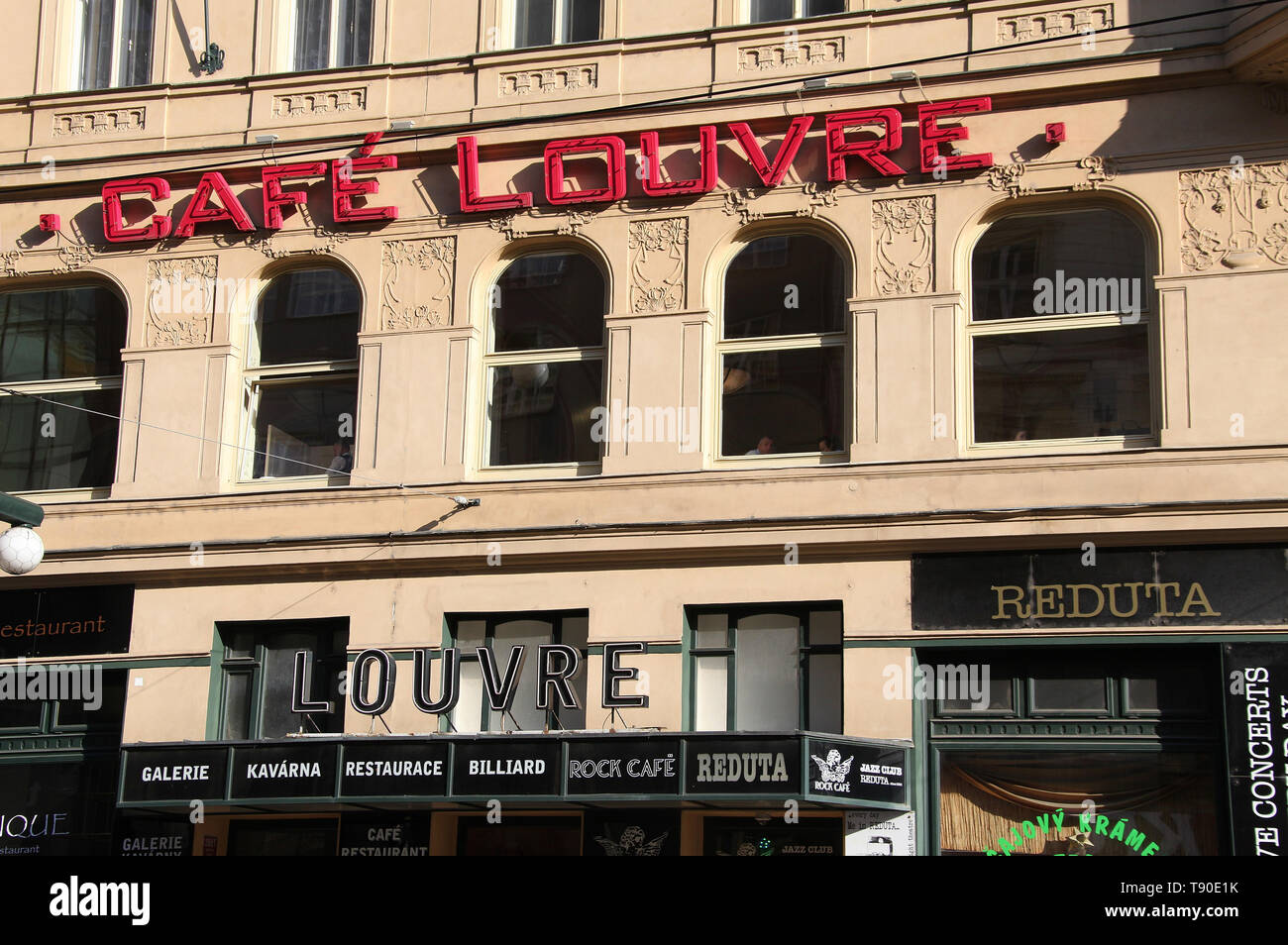 Cafe Louvre in Prag Stockfoto