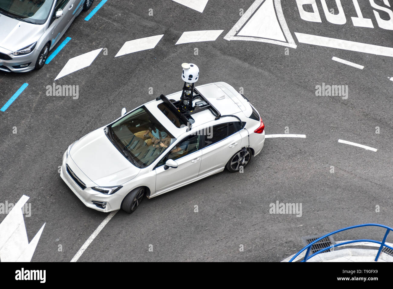 Fahrzeug ausgestattet mit einer 3D-Kamera für die Zuordnung oder Street View Car für das Erstellen von Selbst-Auto Karte Stockfoto