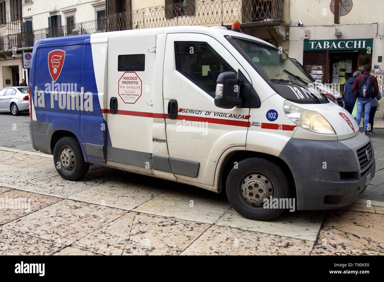 Verona, Italien - 29. April 2019: Italienischer LKW La Ronda für Wertsachen. Stockfoto