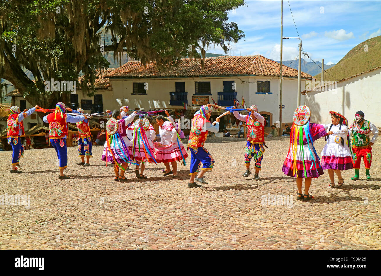 Die Feier am Gründonnerstag bei San Pedro Apostol de Andahuaylillas Kirchplatz, Stadt Andahuaylillas, Cusco Region, Peru, Südamerika Stockfoto