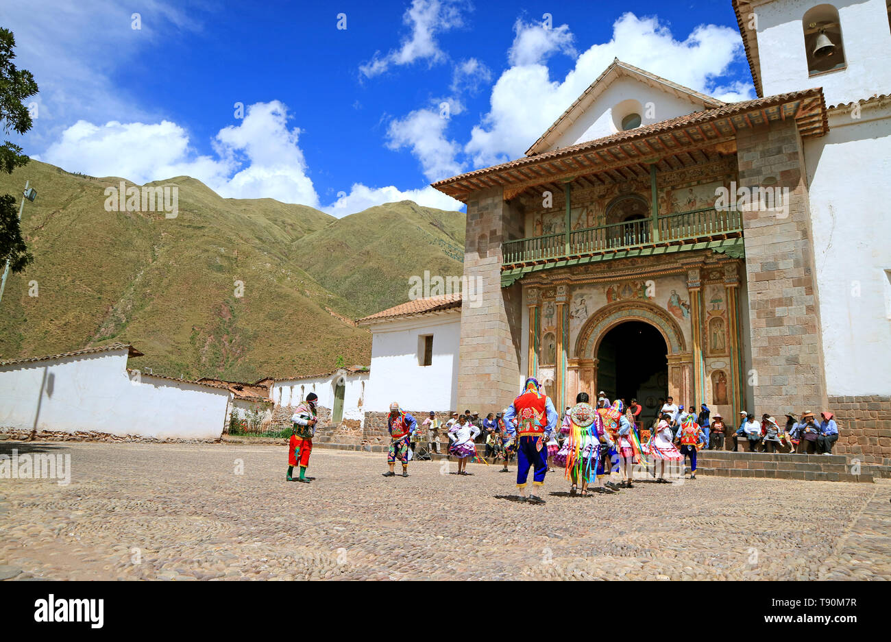 Christi Himmelfahrt feiern in San Pedro Apostol de Andahuaylillas Kirche, Stadt, South Valley Andahuaylillas Cusco Region, Peru, Südamerika Stockfoto