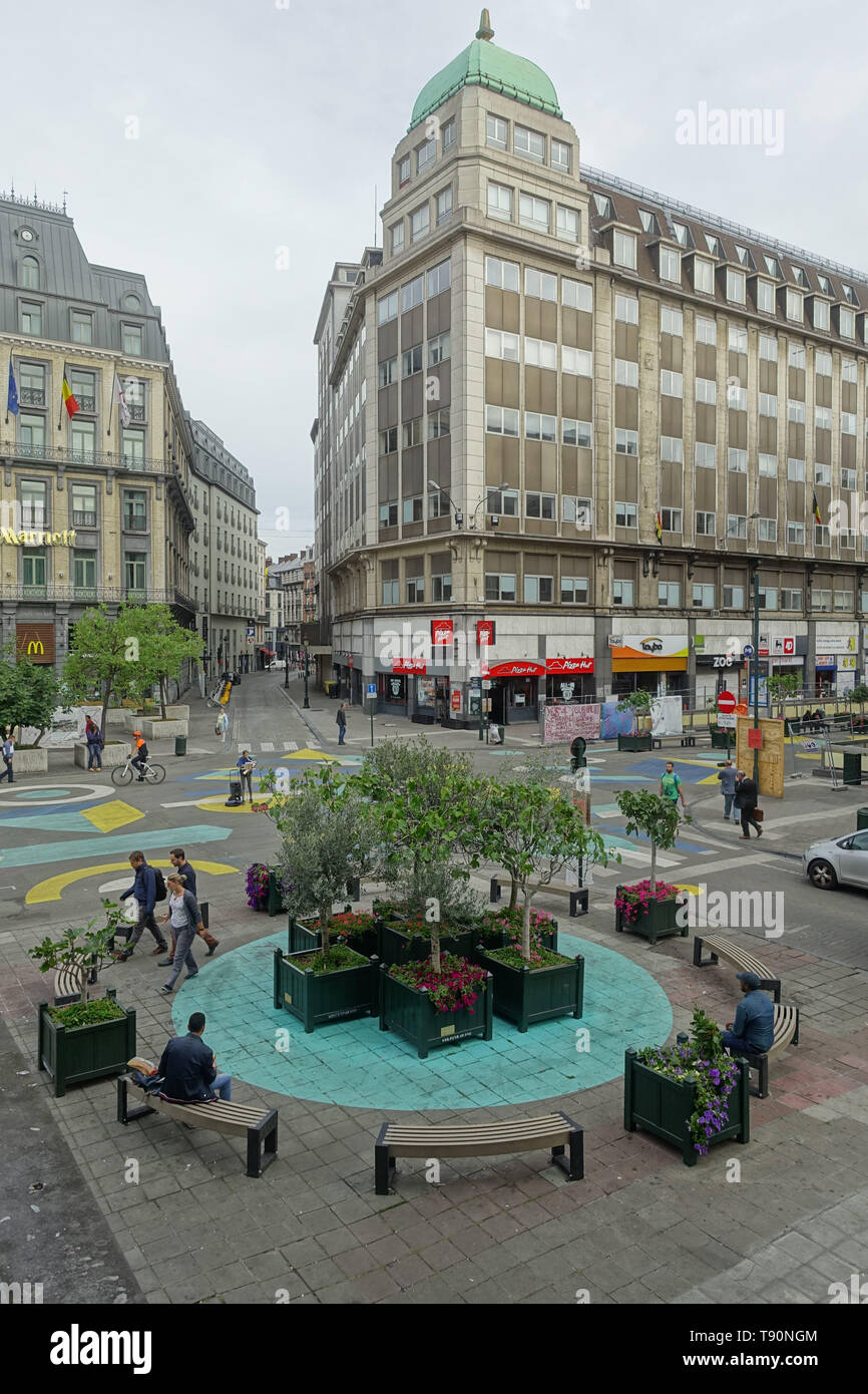Brüssel, Boulevard Anspach, Vorbereitung zum Umbau zur fußgeherzone 2017 - Brüssel, Boulevard Anspach, Vorbereitung für die Umwandlung in eine Fußgängerzone sind Stockfoto