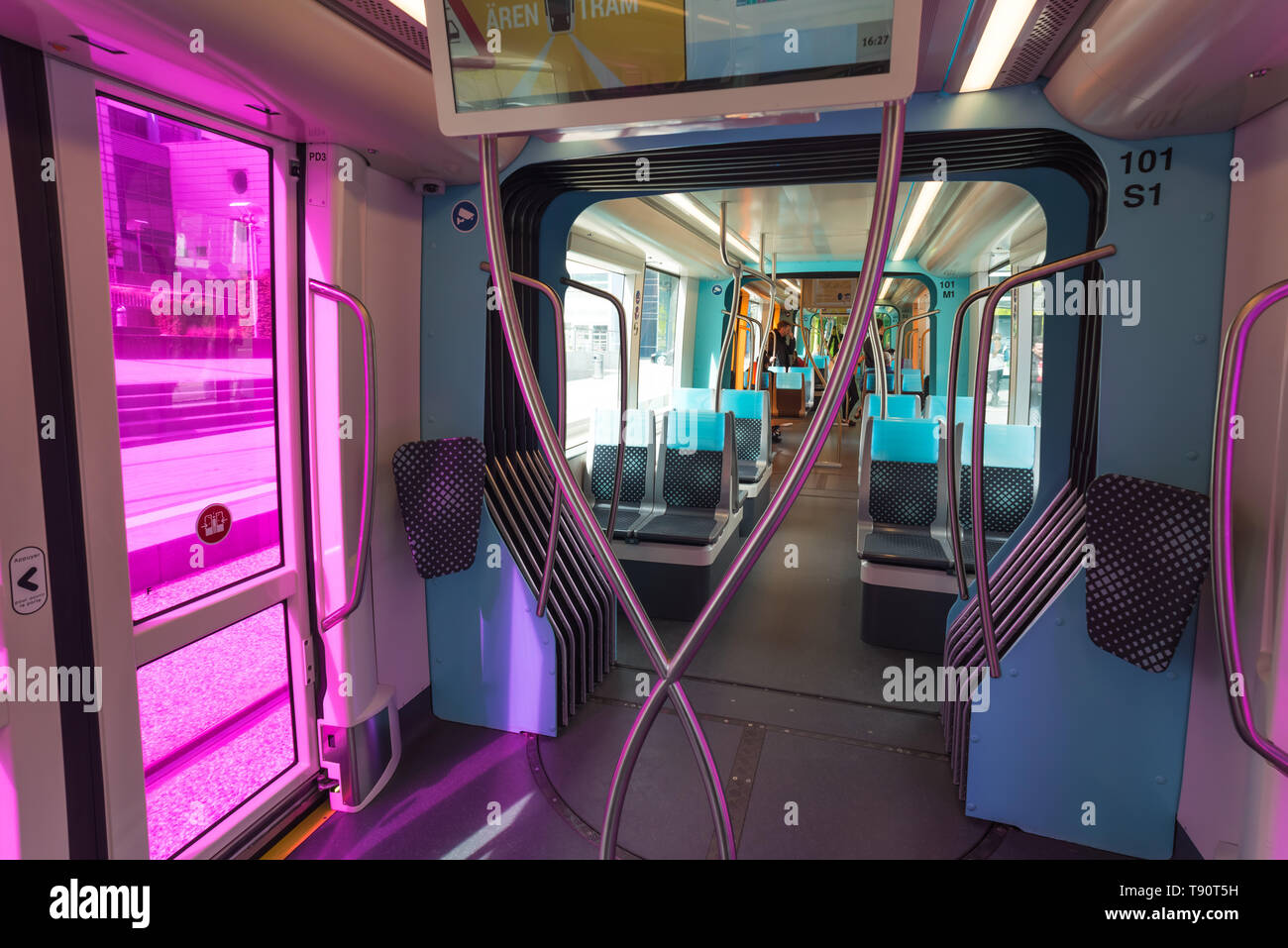 Stater Straßenbahn (Dt.: Städtische Straßenbahn) ist die Bahnlinie der luxemburgischen Hauptstadt Luxemburg, sterben bin 10 sterben. Dezember 2017 eröffnet wurde. D Stockfoto