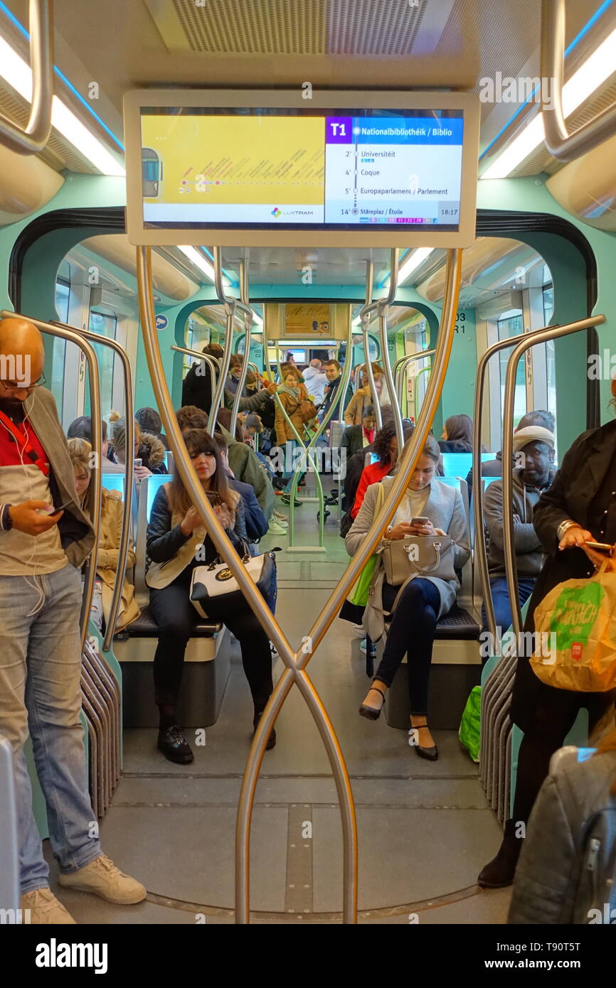 Stater Straßenbahn (Dt.: Städtische Straßenbahn) ist die Bahnlinie der luxemburgischen Hauptstadt Luxemburg, sterben bin 10 sterben. Dezember 2017 eröffnet wurde. D Stockfoto