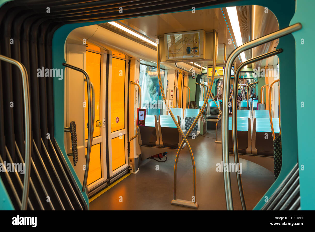 Stater Straßenbahn (Dt.: Städtische Straßenbahn) ist die Bahnlinie der luxemburgischen Hauptstadt Luxemburg, sterben bin 10 sterben. Dezember 2017 eröffnet wurde. D Stockfoto