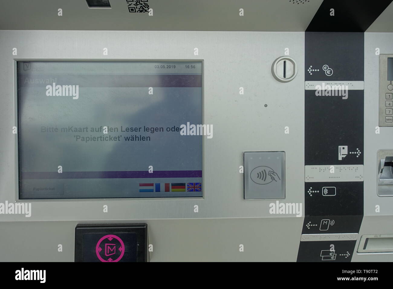 Stater Straßenbahn (Dt.: Städtische Straßenbahn) ist die Bahnlinie der luxemburgischen Hauptstadt Luxemburg, sterben bin 10 sterben. Dezember 2017 eröffnet wurde. D Stockfoto