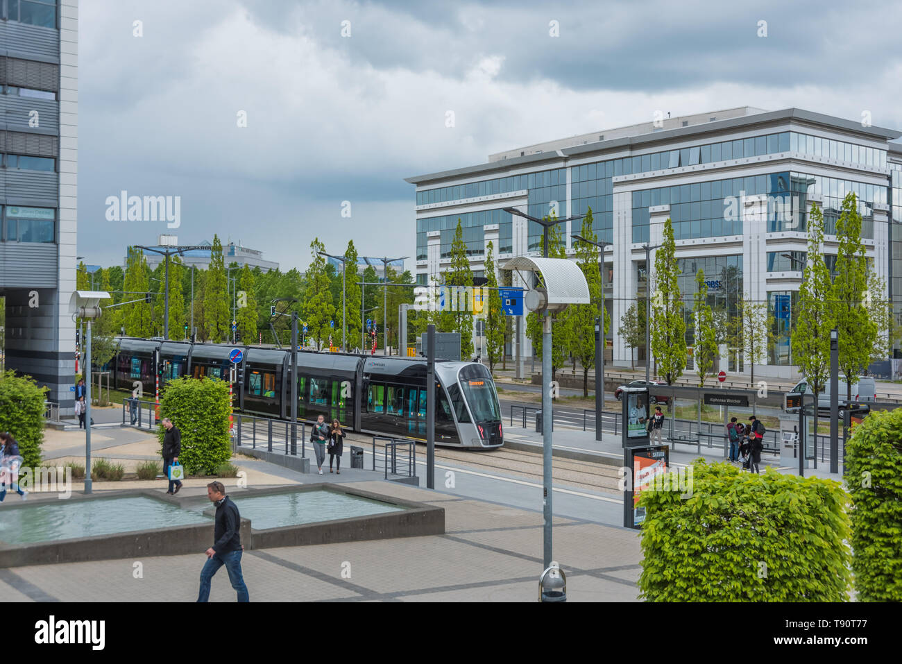 Stater Straßenbahn (Dt.: Städtische Straßenbahn) ist die Bahnlinie der luxemburgischen Hauptstadt Luxemburg, sterben bin 10 sterben. Dezember 2017 eröffnet wurde. D Stockfoto