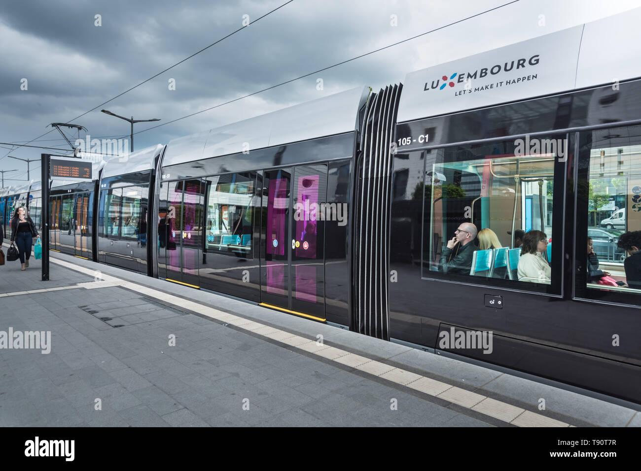 Stater Straßenbahn (Dt.: Städtische Straßenbahn) ist die Bahnlinie der luxemburgischen Hauptstadt Luxemburg, sterben bin 10 sterben. Dezember 2017 eröffnet wurde. D Stockfoto