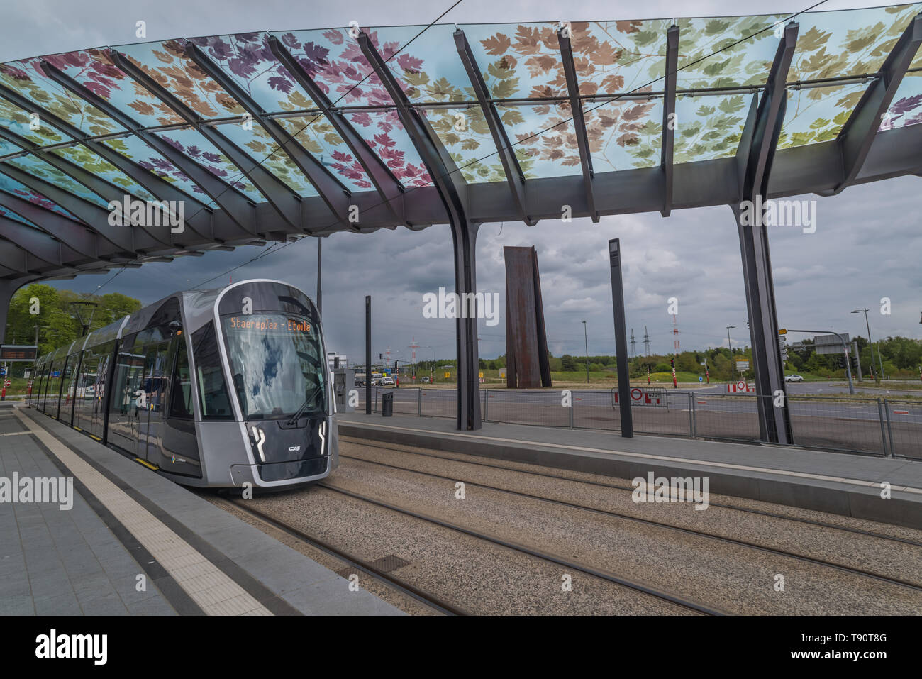 Stater Straßenbahn (Dt.: Städtische Straßenbahn) ist die Bahnlinie der luxemburgischen Hauptstadt Luxemburg, sterben bin 10 sterben. Dezember 2017 eröffnet wurde. D Stockfoto