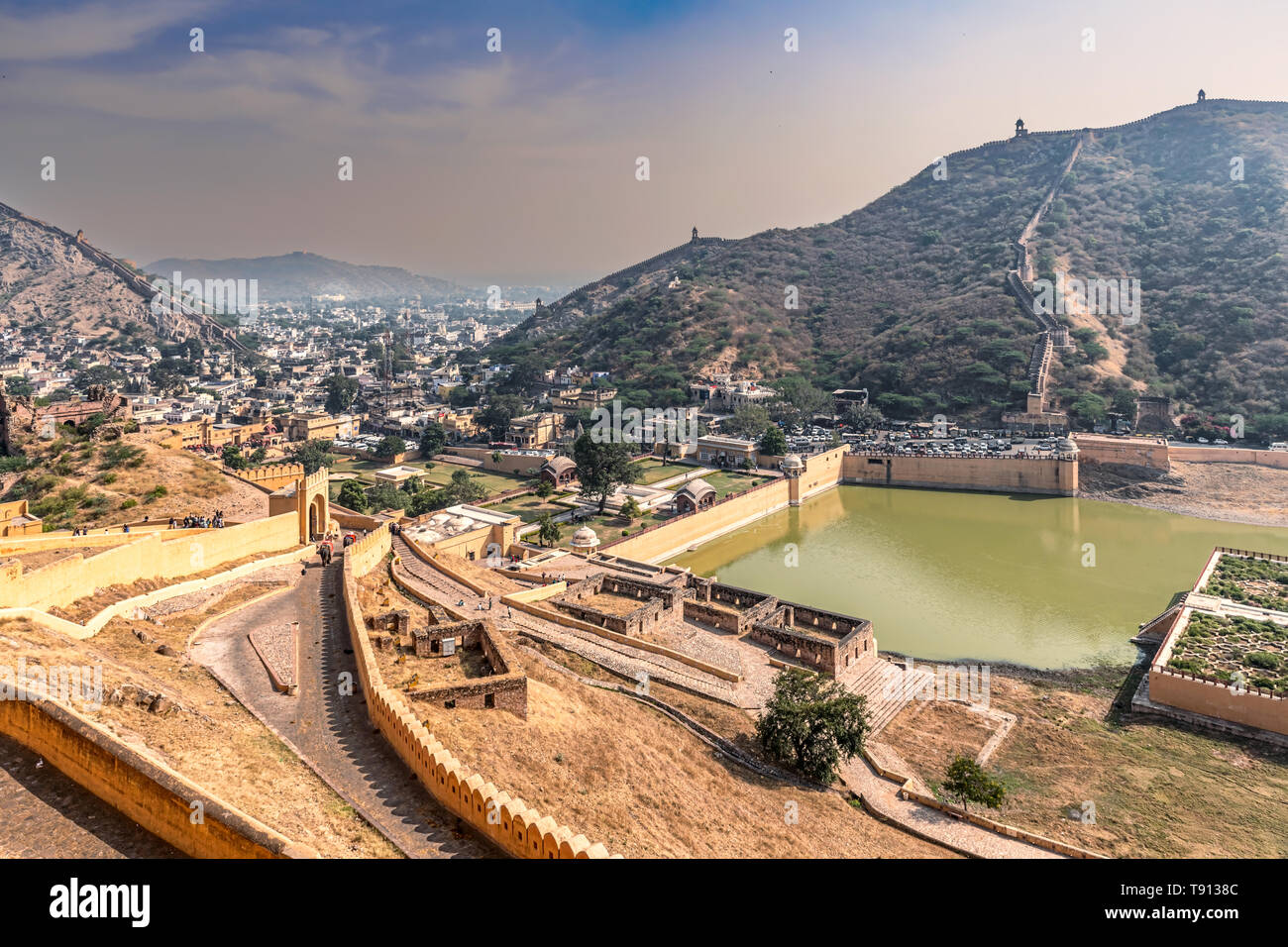 Blick vom Fort Amber in Bernstein, Rajasthan, Indien, 11 km von Jaipur, der Hauptstadt von Rajasthan. Es ist die wichtigste touristische Attraktion in Jaip Stockfoto