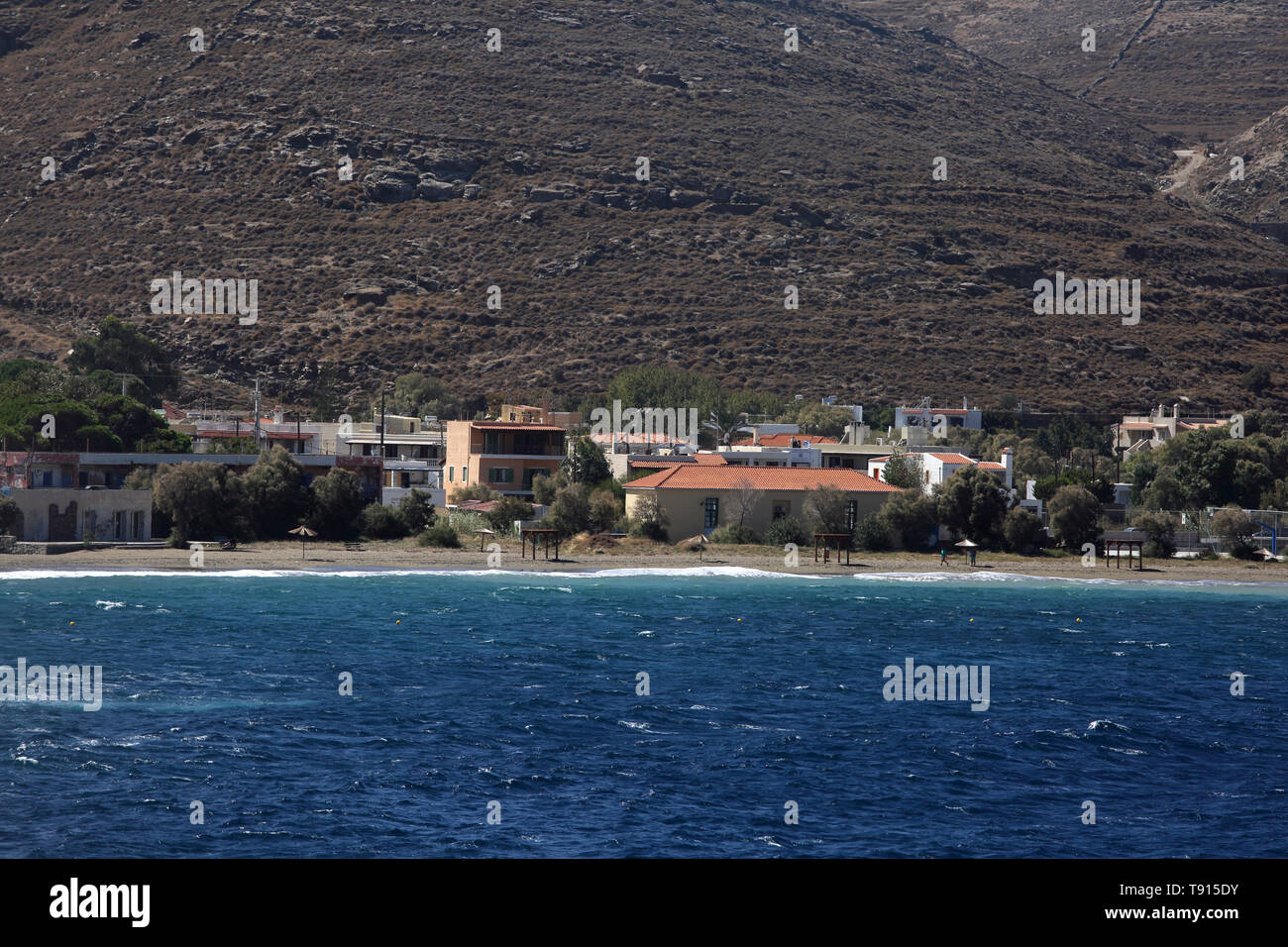 Port Korissia Kea Insel Griechenland Häuser und Villen am Strand Stockfoto