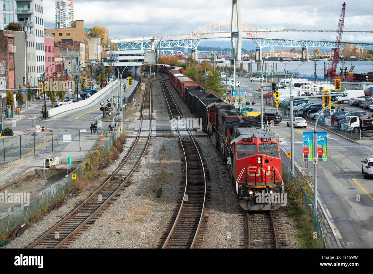 Der CN-Güterzug durch New Westminster, British Columbia, Kanada Stockfoto