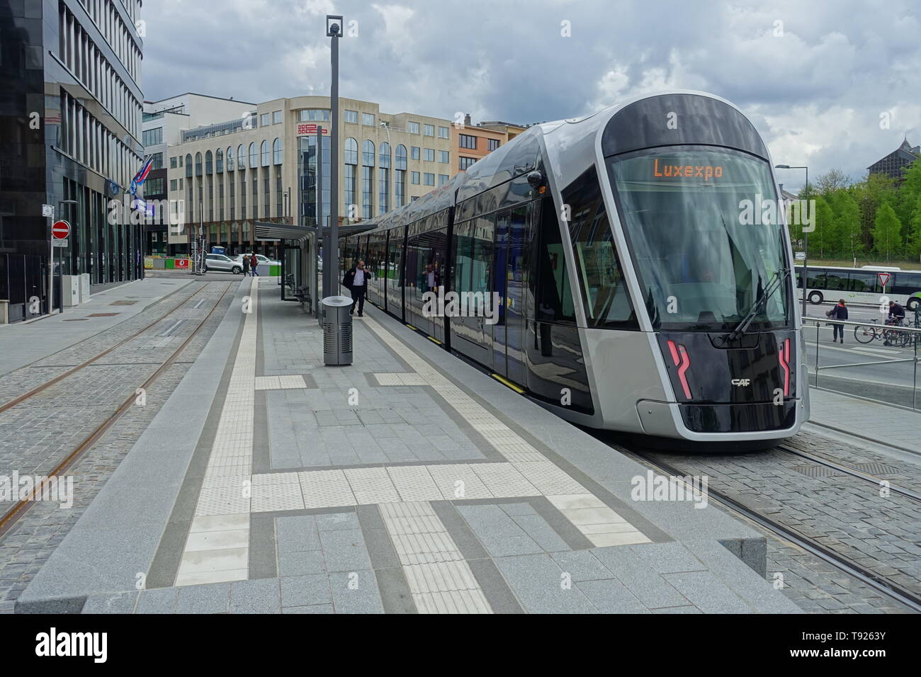 Stater Straßenbahn (Dt.: Städtische Straßenbahn) ist die Bahnlinie der luxemburgischen Hauptstadt Luxemburg, sterben bin 10 sterben. Dezember 2017 eröffnet wurde. D Stockfoto