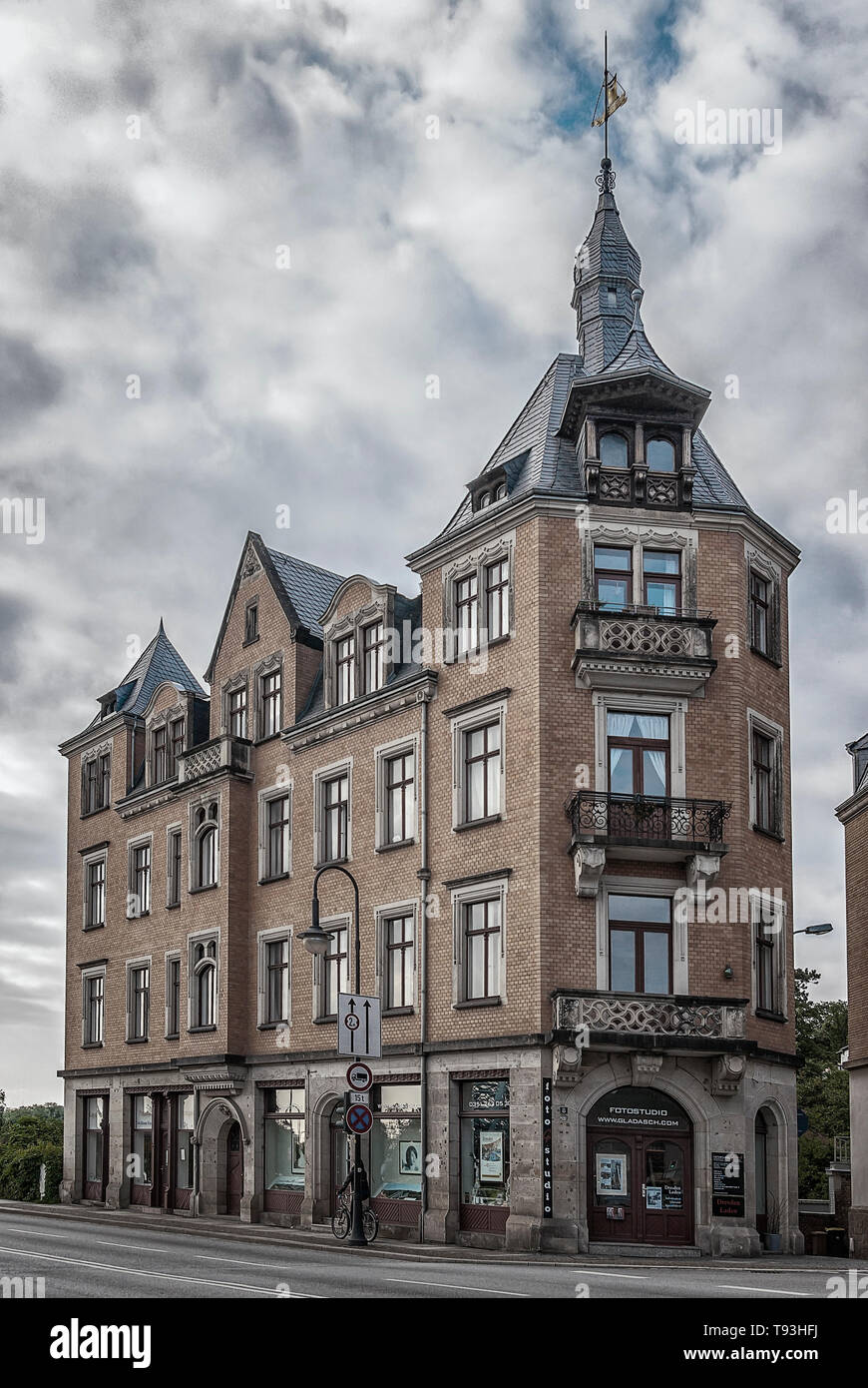 Historische Architektur an Koernerplatz im Stadtteil Loschwitz, Dresden, Sachsen, Deutschland, Europa. Stockfoto