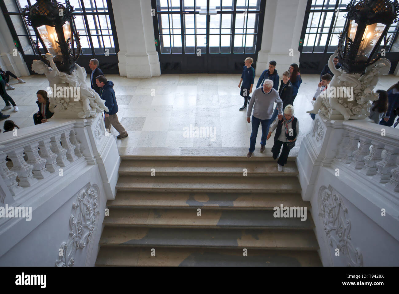 Marmor Treppe Treppe der Eingang im Inneren des berühmten Art Museum im Schloss Belvedere in Wien Österreich Stockfoto