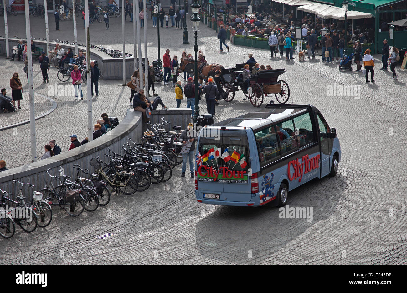 Bus, Stadtzentrum, Markt, Brügge, Belgien, Europa Stockfoto