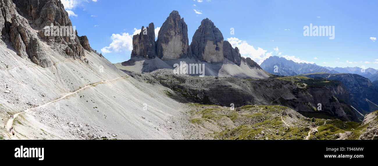 Blick auf die Drei Zinnen von Lavaredo auf den National Park Sextner Dolomiten (Italien) Stockfoto
