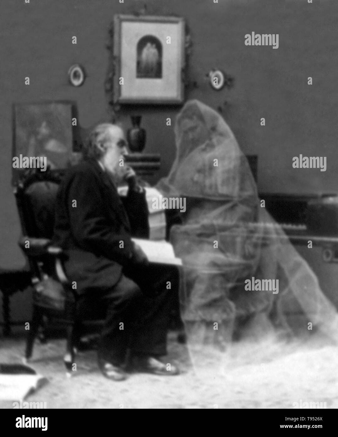 Titel: 'Memories der Vergangenheit" zeigt einen alten Mann sitzt und seine Frau envisioning im Brautkleid. Im späten 19. Jahrhundert Amateur- und kommerzielle Fotografen erstellten Images, die in Erstaunen zu versetzen, amüsieren und unterhalten. Stockfoto