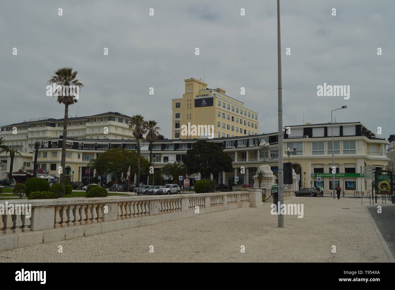 April 15, 2014. Estoril, Cascais, Sintra, Lissabon, Portugal. Malerische und luxuriöse Gebäude in der Nähe des Grand Casino von Estoril. Trave Stockfoto