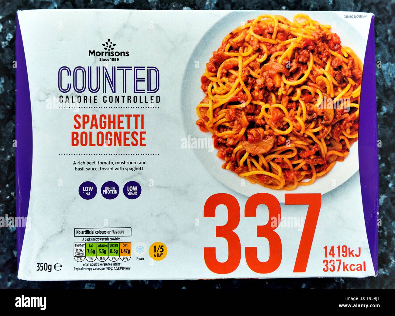 Kalorienbewussten, Spaghetti Bolognese, Mikrowelle Fertiggerichte, 337 kcal, wenig Fett, wenig Zucker Stockfoto