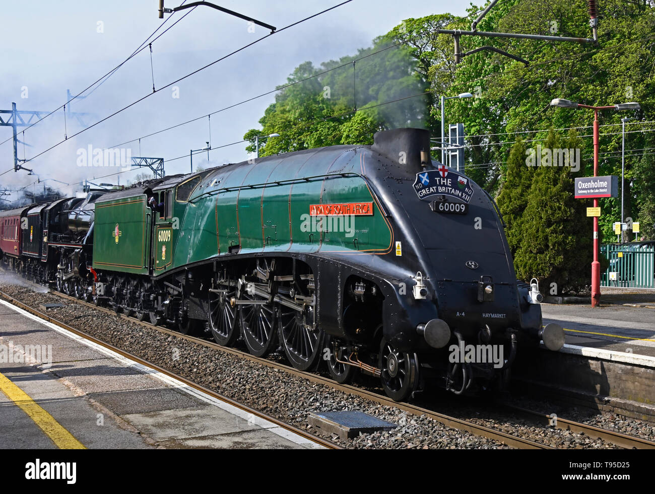 Klasse A4 Pacific Dampflok Nr.60009 "Union von Südafrika" doppel - Rubrik mit LMS-Klasse 5 Nr. 44871", die Großbritannien XII" das Besondere an Geschwindigkeit. Stockfoto