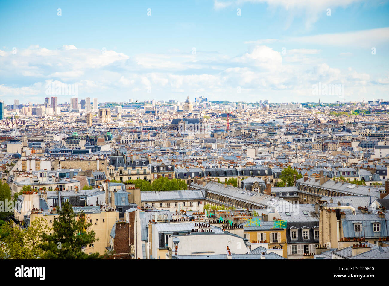 Paris, Frankreich - 24.04.2019: Schöne Luftaufnahme von Paris Sacre Coeur, Paris, Frankreich Stockfoto